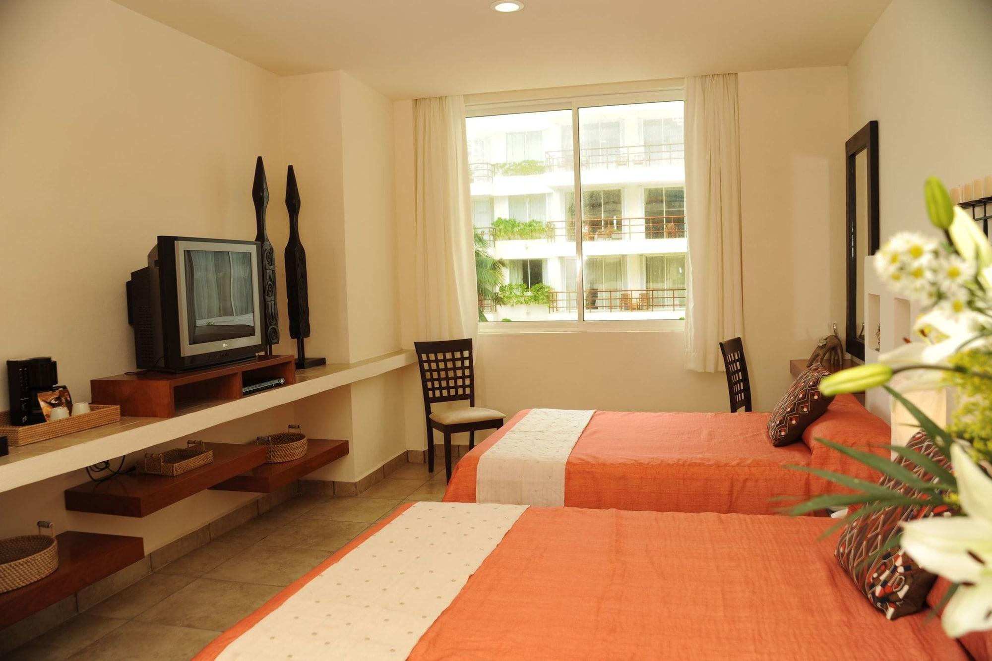 Ixchel Beach Hotel Isla Mujeres Bagian luar foto