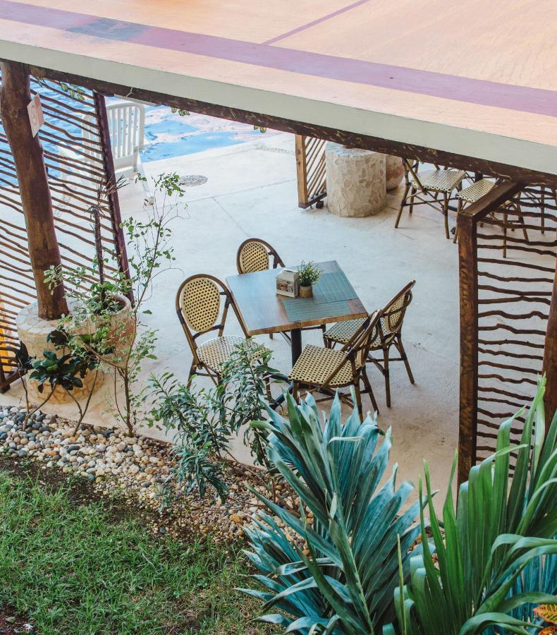 Ixchel Beach Hotel Isla Mujeres Bagian luar foto