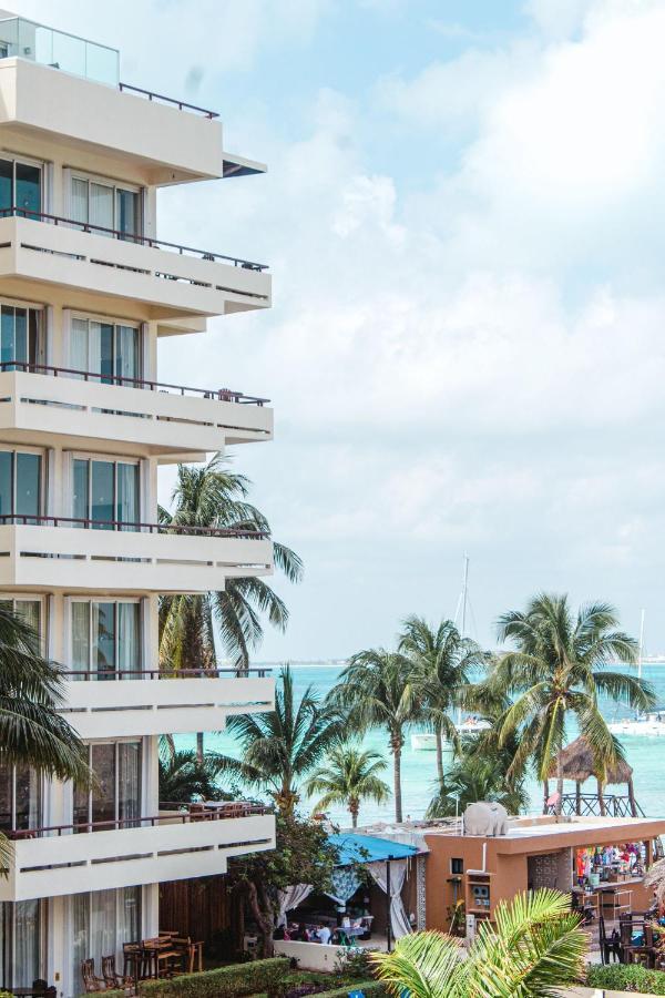 Ixchel Beach Hotel Isla Mujeres Bagian luar foto
