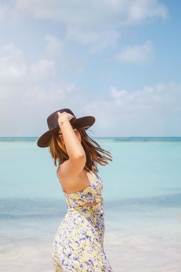 Ixchel Beach Hotel Isla Mujeres Bagian luar foto