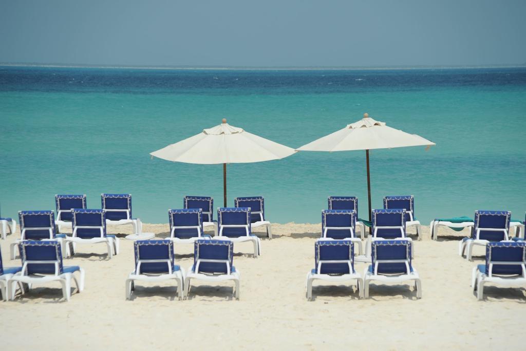 Ixchel Beach Hotel Isla Mujeres Bagian luar foto